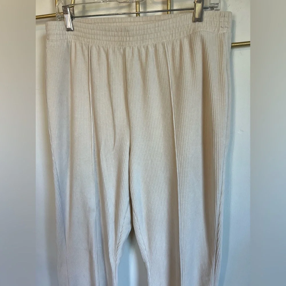 Aerie Large Long Corduroy Flare Leg Pants/Leggings - Picture 3 of 8